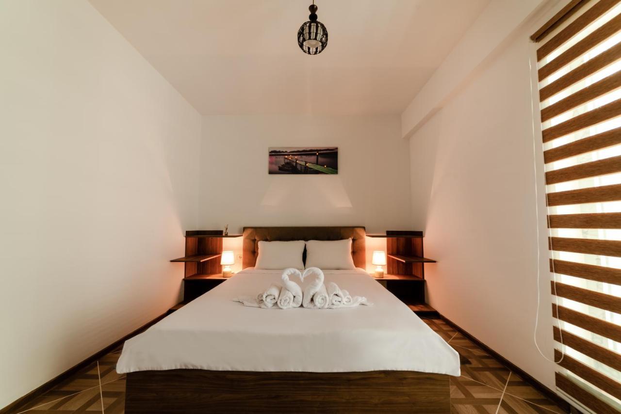 Derya Suites - Mamaia Nord Năvodari Exterior foto