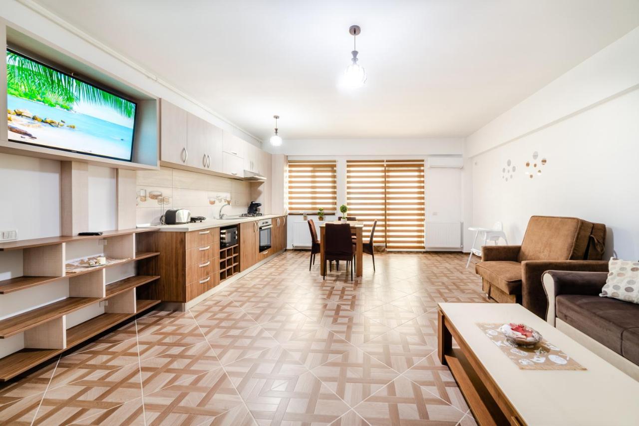 Derya Suites - Mamaia Nord Năvodari Exterior foto